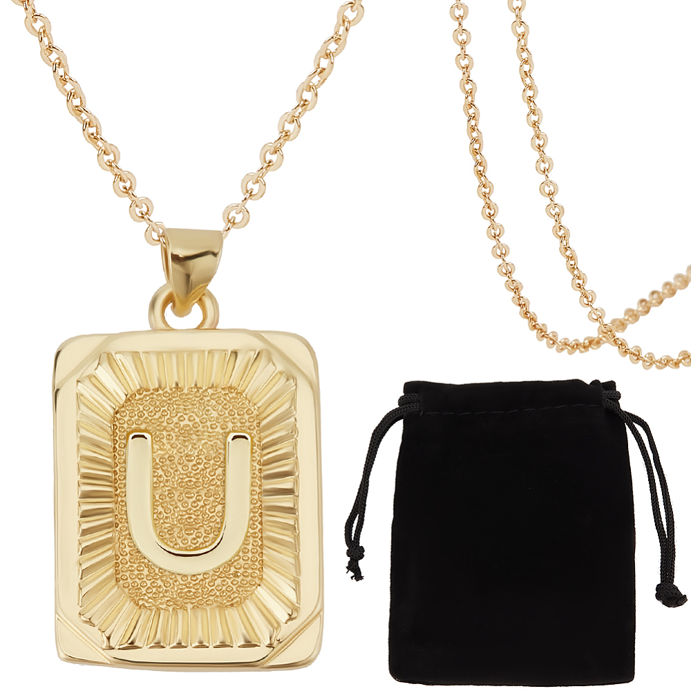 Initial Letter Necklace 18K Gold - 1箱1個入り、女性用イニシャルネックレス、18K金メッキ真鍮製U字型、長方形ベルベットポーチ付き