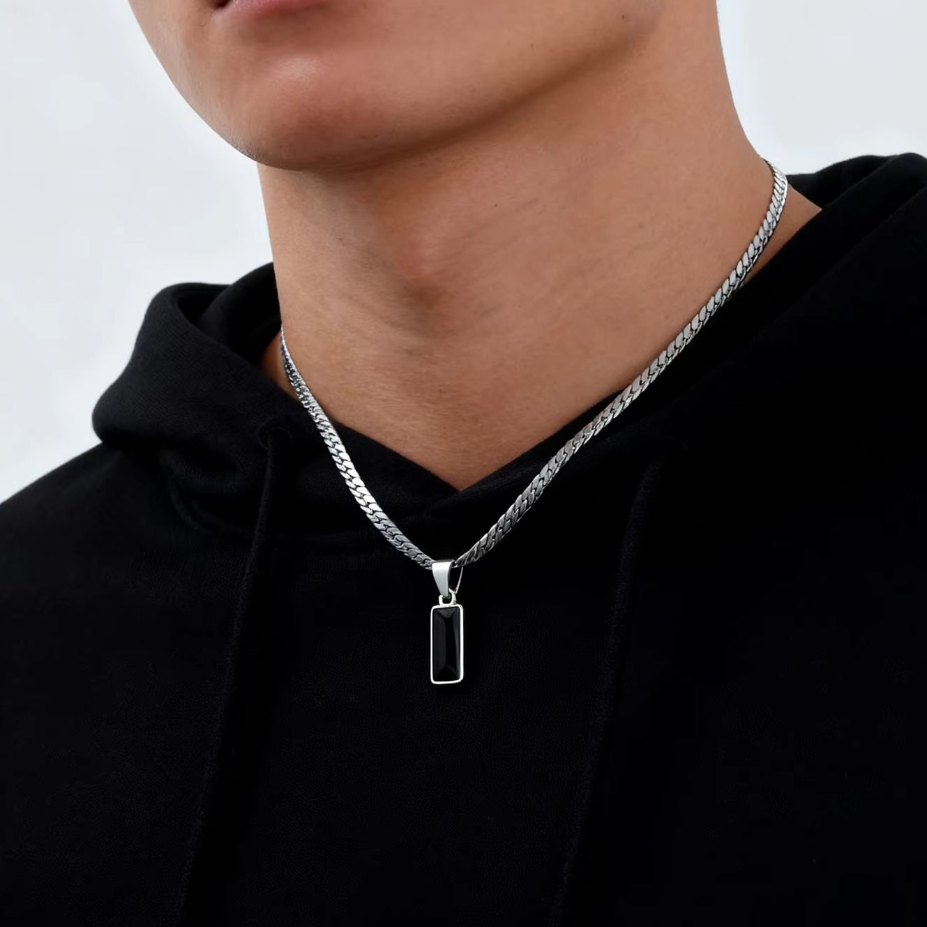 スタイリッシュなメンズ幾何学的なストーンペンダントネックレス - Cuban Link Chain 12Mm のレビューと価格